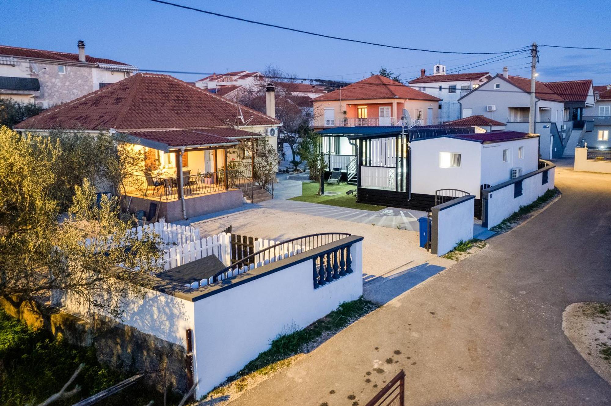 Mobilne Kucice Mery Bibinje Exterior photo